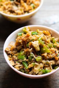 receita fácil de arroz chinês 